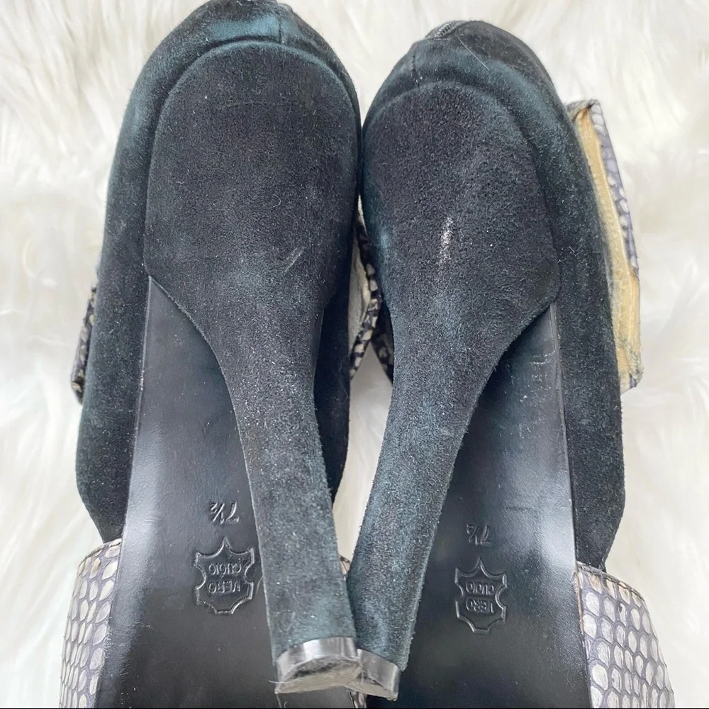Kelsi Dagger snake print black suede stiletto heel sandals size 7.5